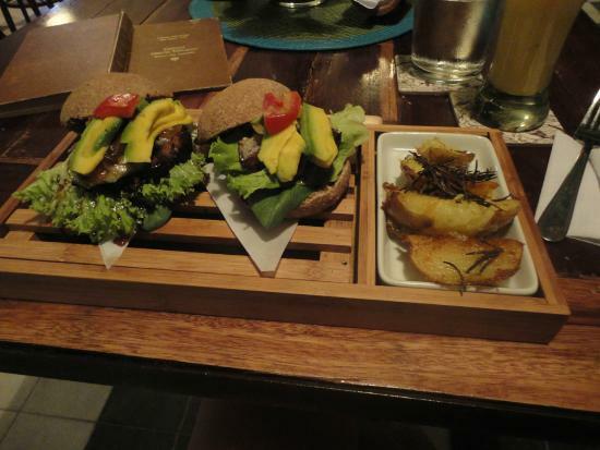 Govinda's Restaurante Vegetariano